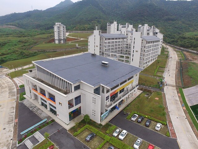 프랑스 식당에서 수돗물 무료로 주문하는 법 익히고 음료값 아껴서 메인 요리에 더 투자한 알뜰한 식사